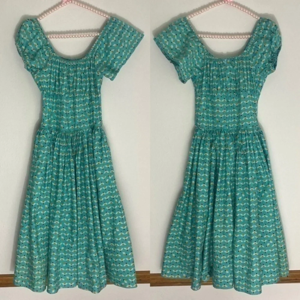 Bee print retro style swing dress - Picture 1 of 16